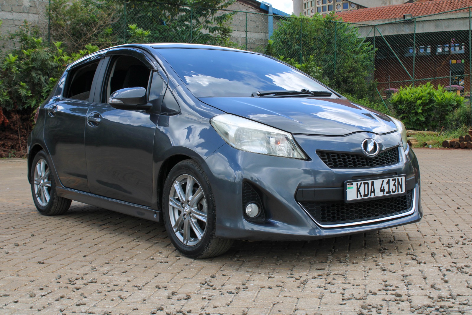 Vehicle Image 3